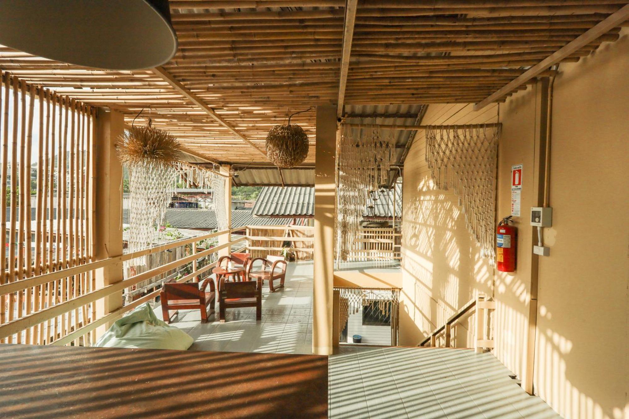 U'Re Holitel Hotel Хаад Рин Екстериор снимка