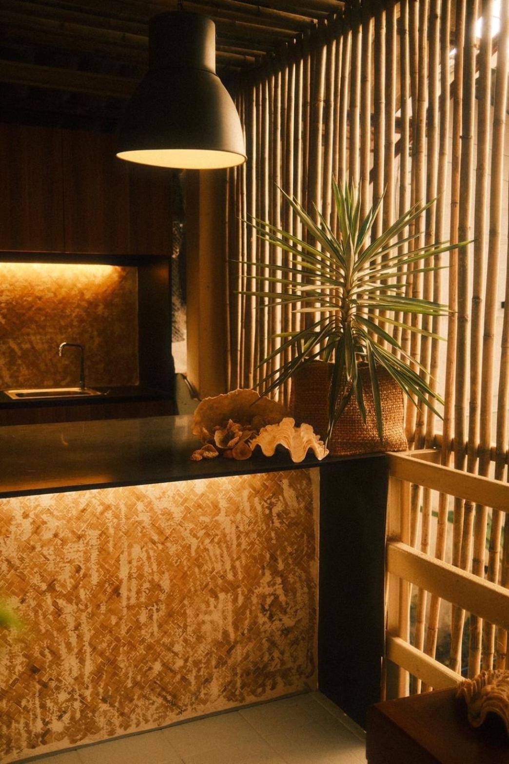U'Re Holitel Hotel Хаад Рин Екстериор снимка