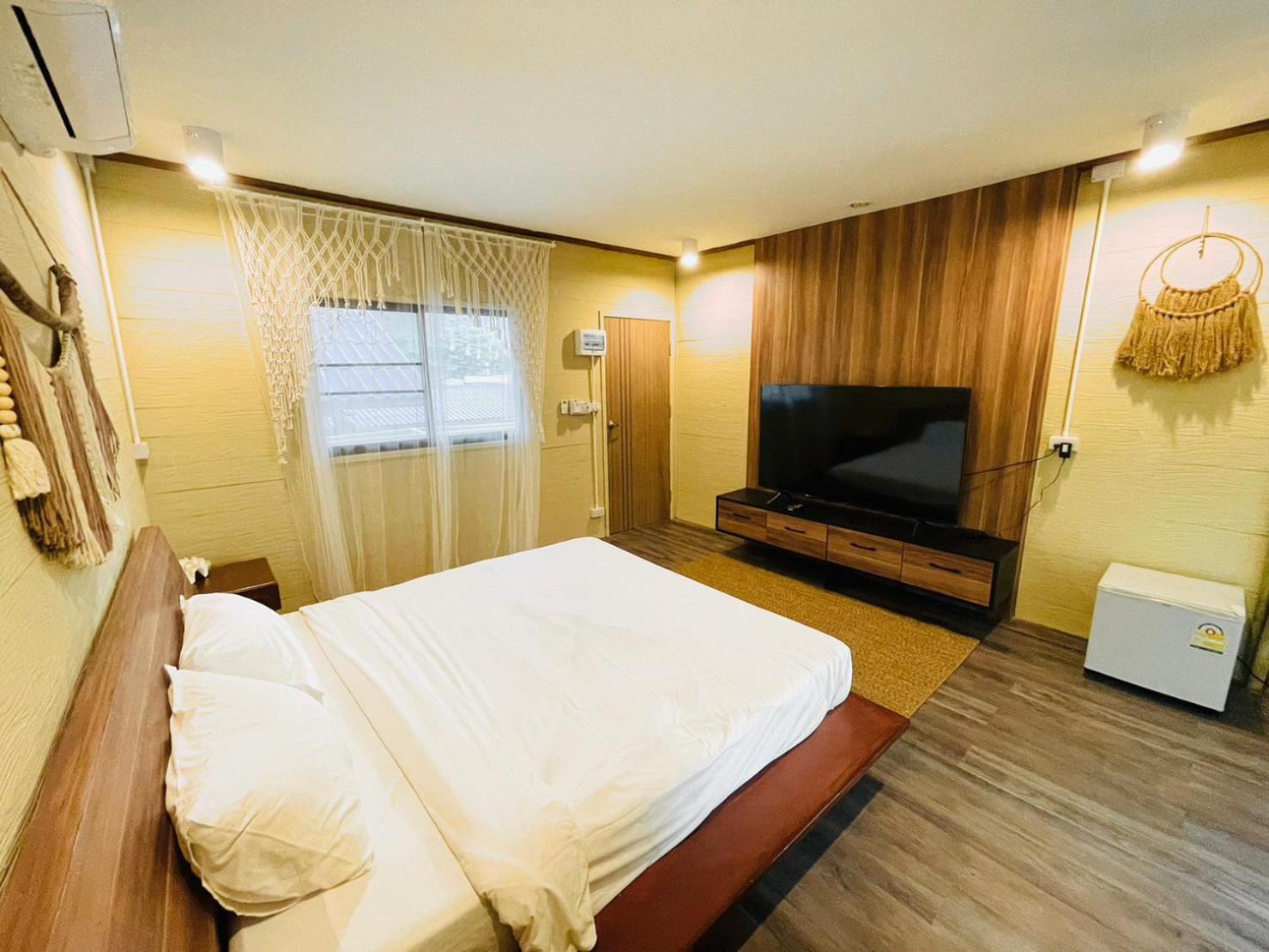 U'Re Holitel Hotel Хаад Рин Екстериор снимка