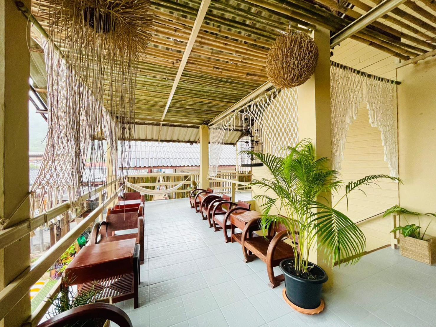 U'Re Holitel Hotel Хаад Рин Екстериор снимка